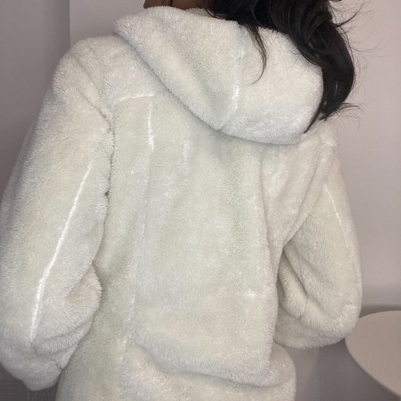 REEBOK ZIP UP SWEATER - Picture 2 of 6